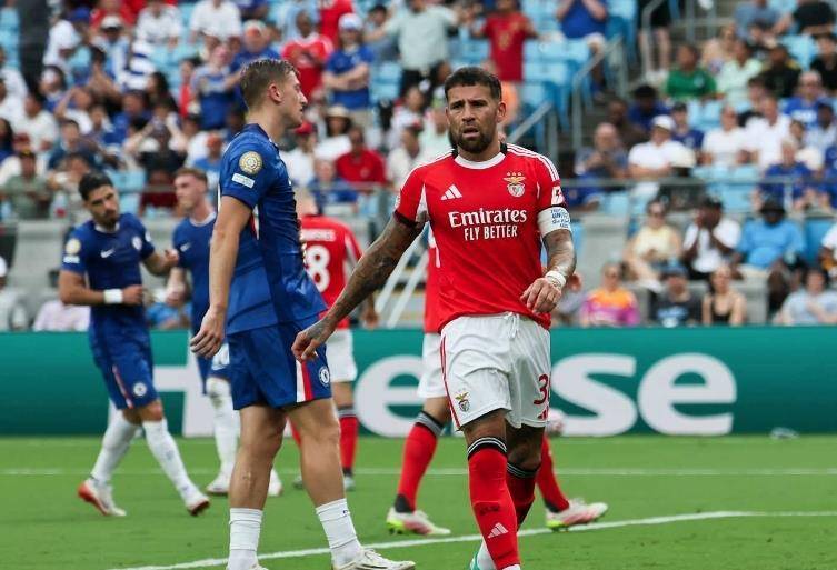 2-0！世俱杯狂野之战：2张红牌+1.4亿天才重伤，