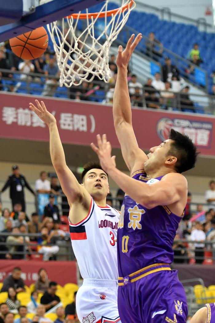 马刺官宣季前赛赛程首战对阵CBA广州龙狮的简单介绍