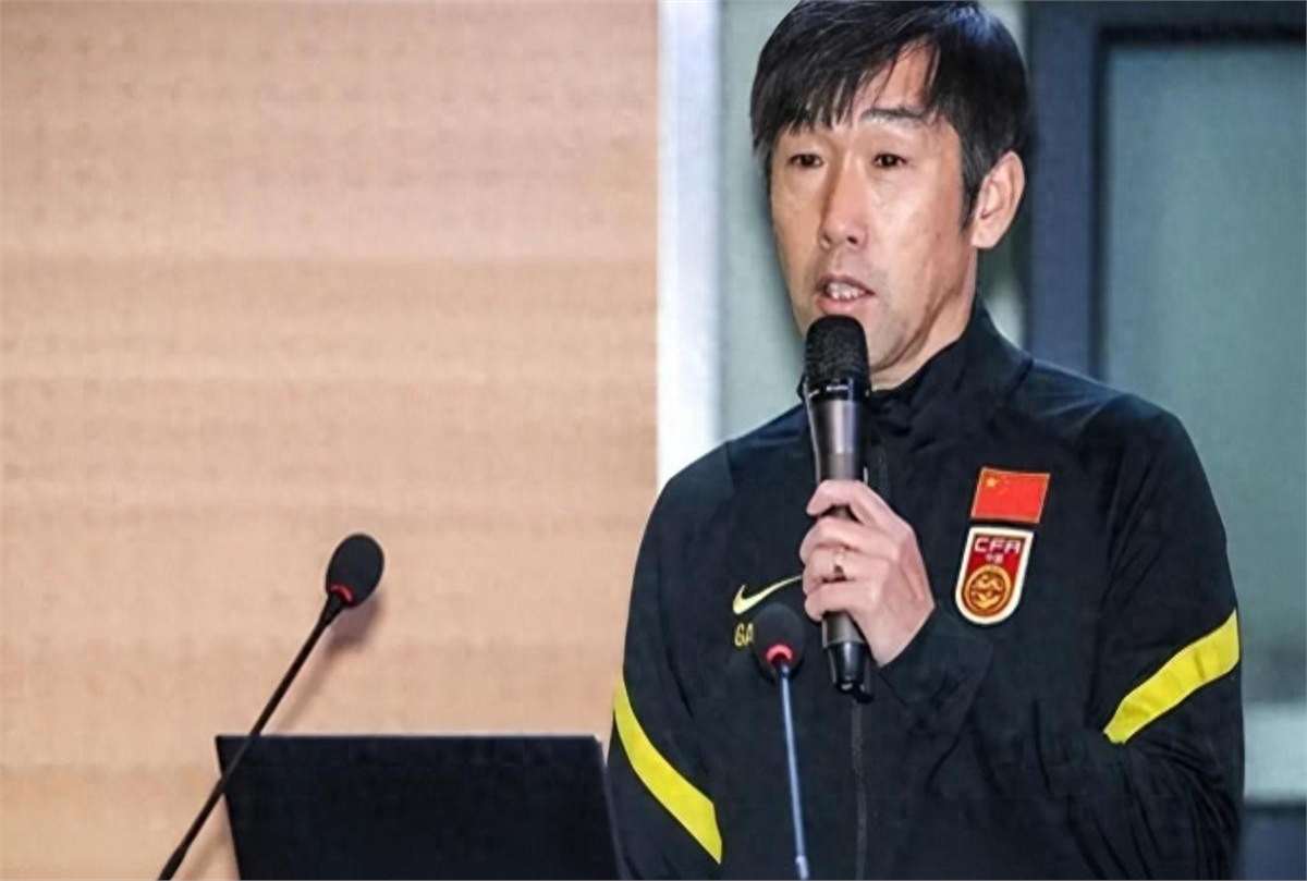 包含前国脚曝国足新帅人选，直指45岁亚洲足球先生，范志毅被淘汰的词条