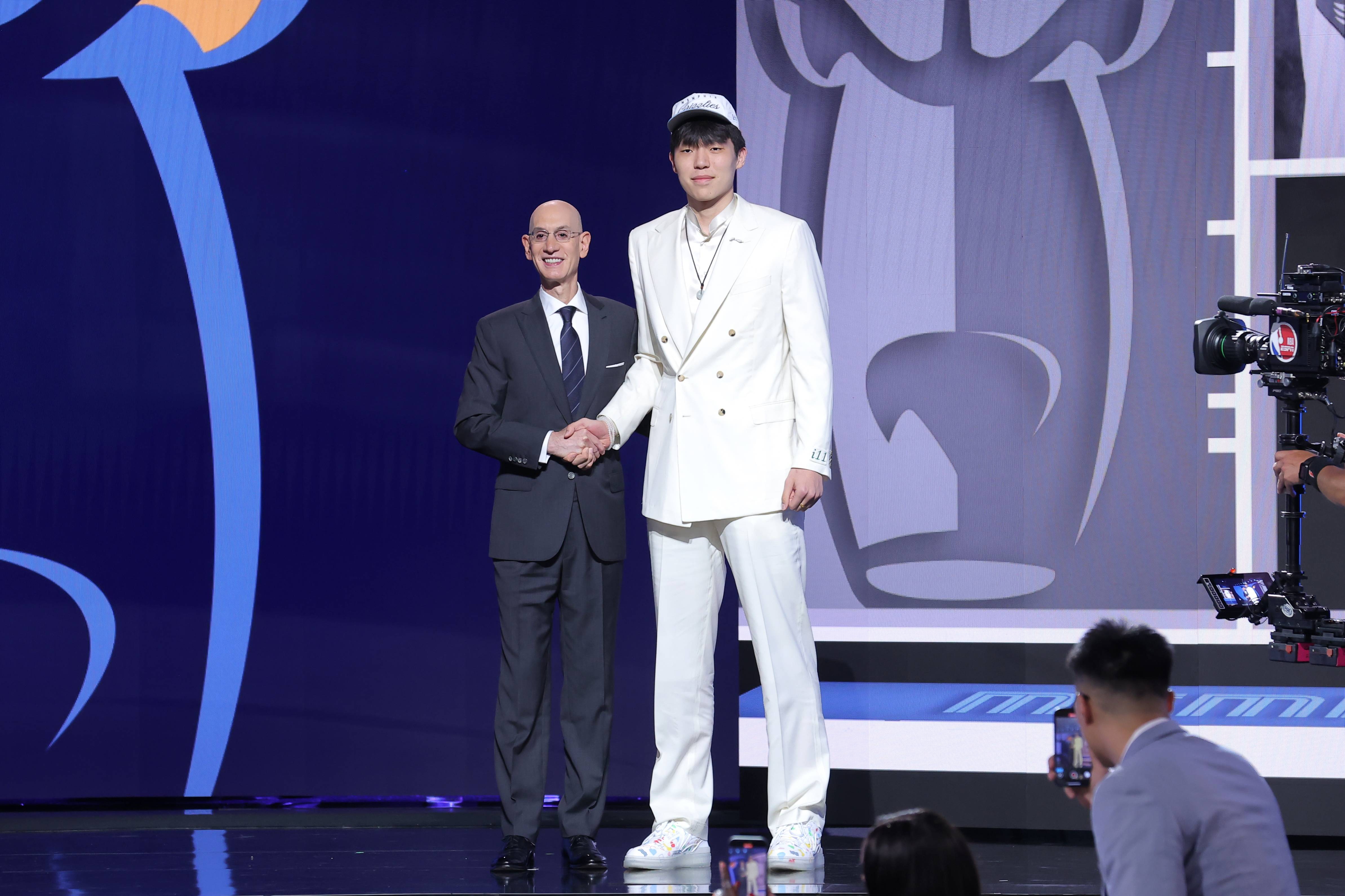 关于霍楠：会发牌&三分中锋极具价值，预测杨瀚森27或30签被选中的信息
