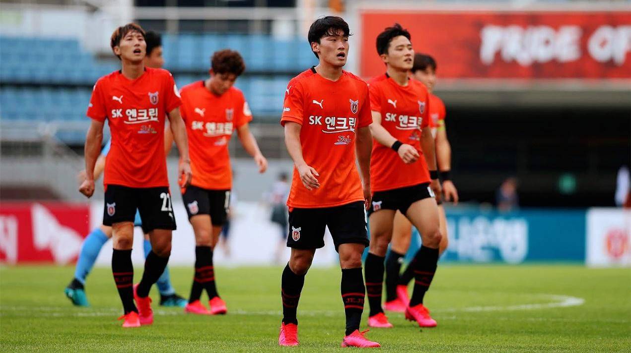 首尔FC客场三球击败悉尼FC，轻取亚冠胜利